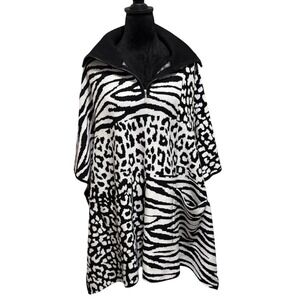 INVESTMENTS Womens LXL Black White Animal Print Zipper Poncho Sweater